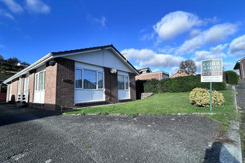 4 bedroom detached bungalow for sale