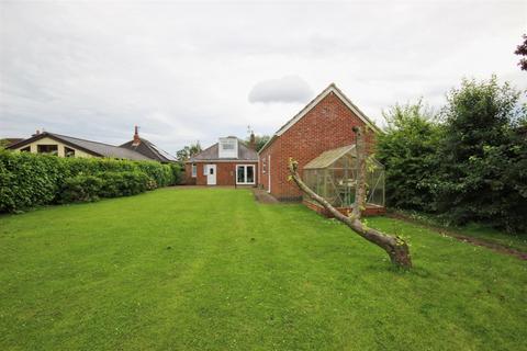 Hawthorne Avenue, Willerby, Hull 4 bed detached bungalow for sale