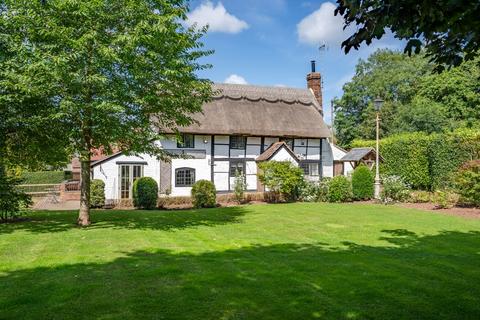 Lower Apperley, Gloucester, GL19 2 bed detached house for sale