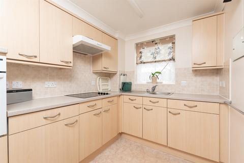 Glen View, Gravesend, Kent 1 bed ground floor flat for sale