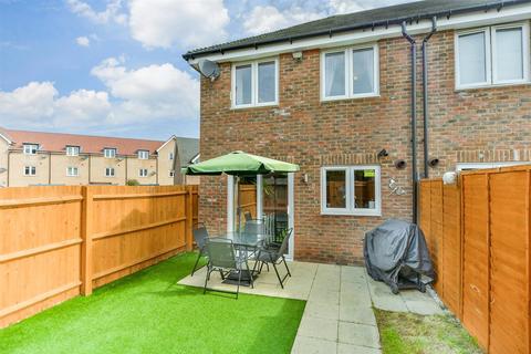 3 bed end terrace house