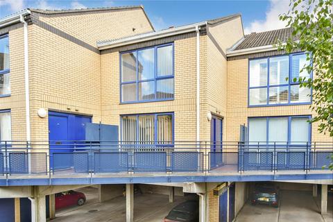 Valetta Way, Rochester, Kent 2 bed apartment for sale