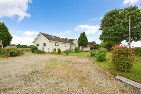 6 bedroom detached bungalow for sale