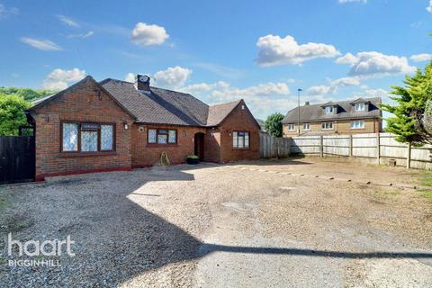 Sunningvale Avenue, Biggin Hill 3 bed detached bungalow for sale