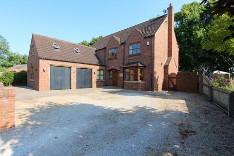 Church Yard, Newton on Trent, LN1 5 bed detached house for sale