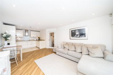 London W4 2 bed apartment for sale