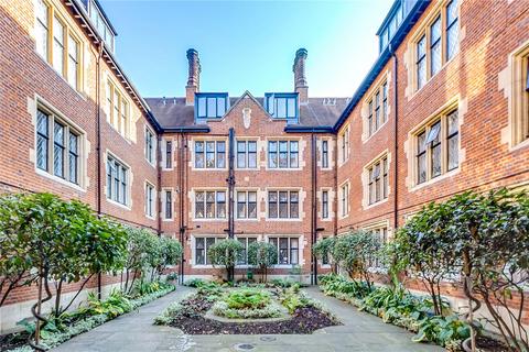 London W8 2 bed apartment for sale