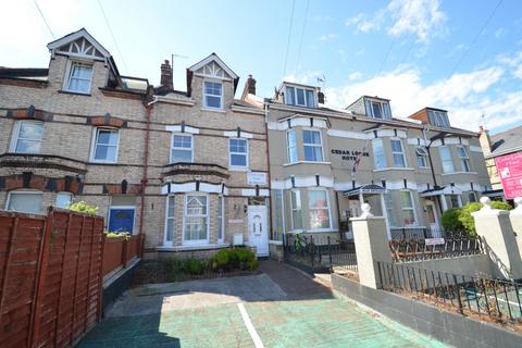 6 bedroom terraced house for sale