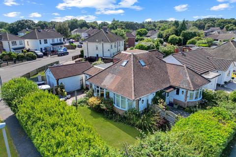 Southwood Avenue, Walkford, Dorset.... 4 bed chalet for sale