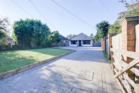 4 bedroom detached bungalow for sale