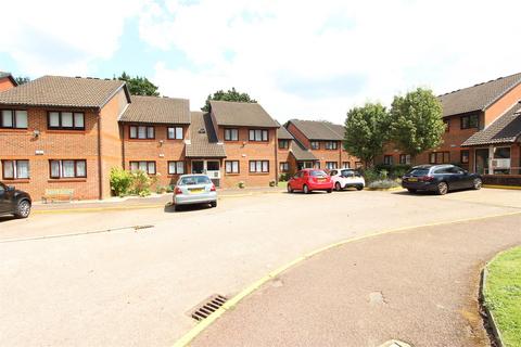 Regency Court, Park Avenue, Enfield, EN1 1 bed retirement property for sale