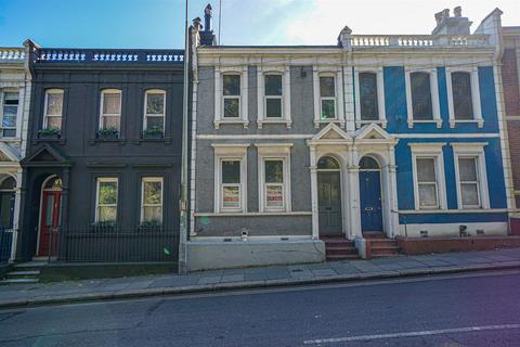Cambridge Road, Hastings 3 bed terraced house for sale