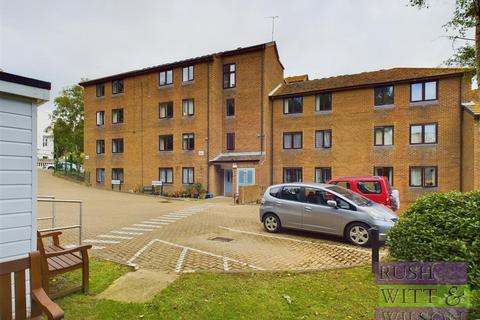 Holmesdale Gardens, Hastings 1 bed retirement property for sale