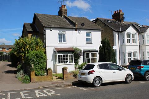 Barnet Road, Potters Bar EN6 3 bed semi
