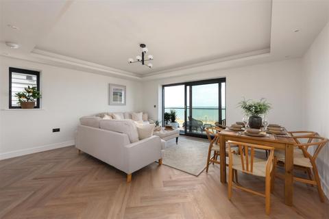 Marine Parade, Tankerton, Whitstable 2 bed apartment for sale