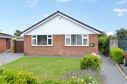 Roebuck Close, New Milton, Hampshire... 2 bed bungalow for sale