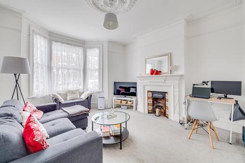 Bronsart Road, Fulham, London 1 bed flat for sale