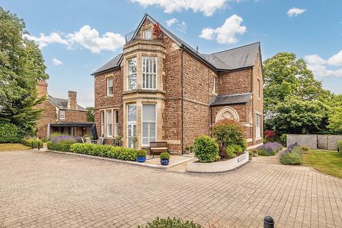 3 bedroom apartment for sale