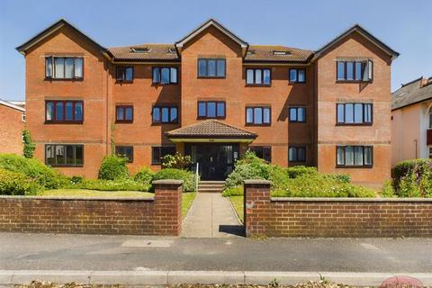 Southbourne, Penthouse BH6 3 bed apartment for sale