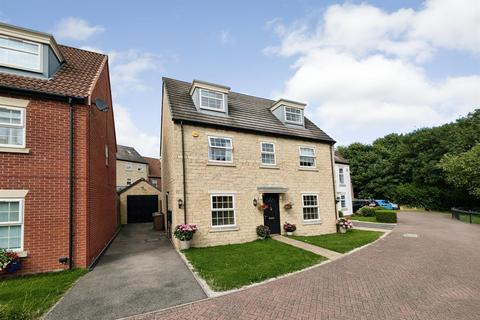 5 bedroom detached house for sale