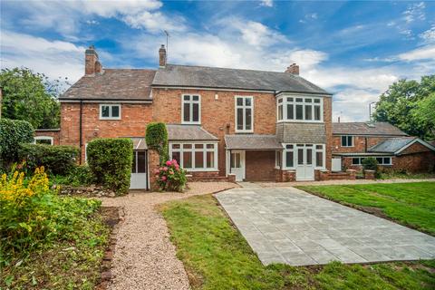 6 bedroom detached house for sale