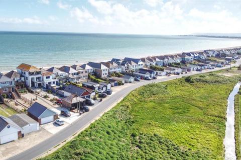 Coast Road, Pevensey Bay BN24 4 bed detached house for sale