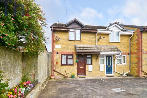 Hill Street, Ryde PO33 2 bed terraced house for sale