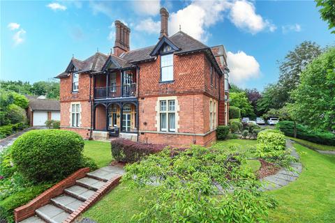 Hollybush Lane, Harpenden... 1 bed flat for sale