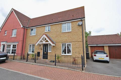 3 bedroom semi-detached house for sale