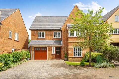 Off Ermyn Way, Leatherhead KT22 5 bed detached house for sale