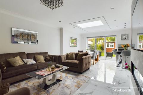 Fairfield Avenue, Middlesex HA8 3 bed semi