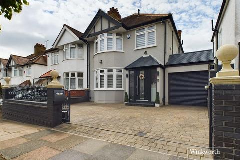Fairfield Avenue, Middlesex HA8 3 bed semi