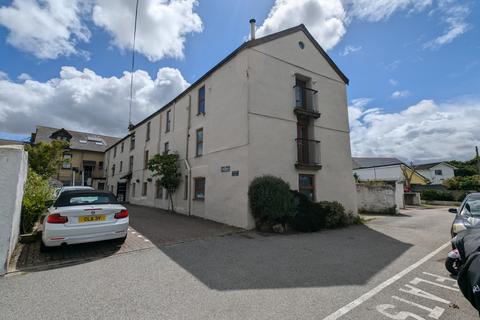 Fore Street, Hayle, TR27 4DY 2 bed apartment for sale