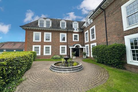 Crossways, Beaconsfield... 2 bed apartment for sale