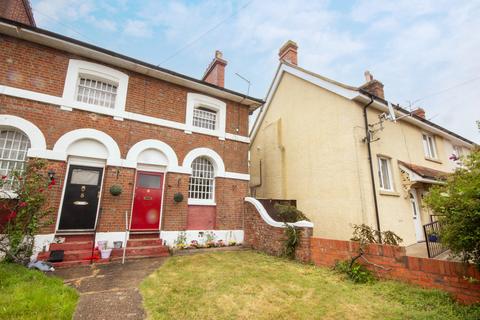 Nicholson Street, Newport 2 bed end of terrace house for sale