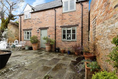 2 bedroom detached house for sale