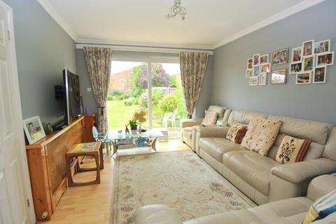 Sandells Avenue, Ashford TW15 3 bed detached bungalow for sale