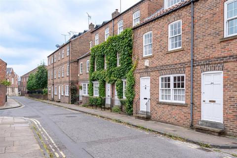 Aldwark, York City Centre, YO1 7BU 3 bed townhouse for sale