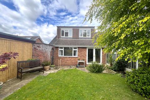 Lombard Crescent, Darfield, Barnsley... 3 bed semi