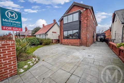 Hawes Side Lane, South Shore, Blackpool 3 bed detached house for sale