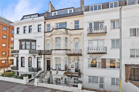 Prince Of Wales Terrace, Deal, Kent 2 bed apartment for sale
