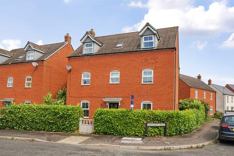 Avoncrest Drive, Mitton, Tewkesbury 5 bed detached house for sale