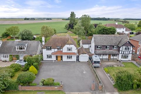 Gibraltar Road, Skegness PE25 4 bed detached house for sale