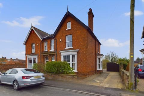 Lockwood Street, Driffield YO25 5 bed semi