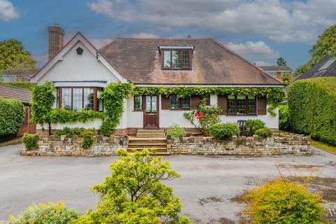 Tamworth Road, Lichfield. 4 bed detached house for sale