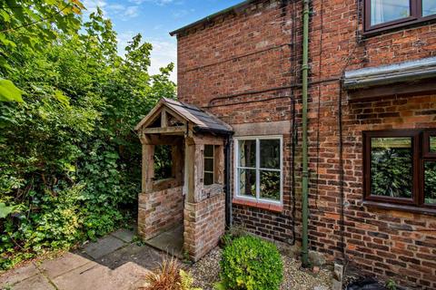 Church Street, Malpas 2 bed end of terrace house for sale
