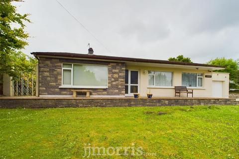 Camrose 2 bed detached bungalow for sale