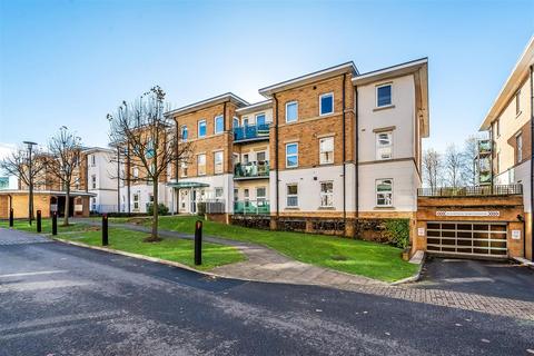 HIGHBURY DRIVE, LEATHERHEAD, KT22 2 bed apartment for sale