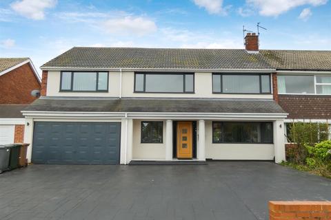 6 bedroom semi-detached house for sale