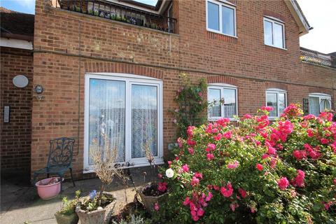 Lordsgrove Close, Surrey KT20 2 bed flat for sale